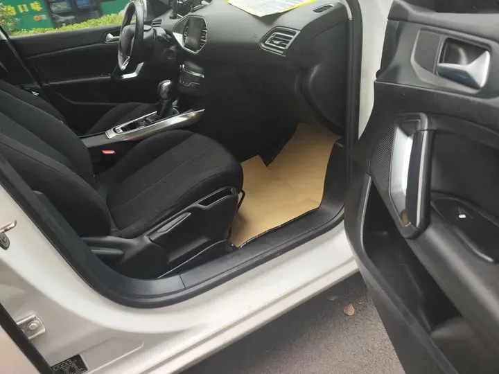 2015 Peugeot 308S 1.6T 167HP L4 6AT,autocango,china used car exporter,china ev exporter,chinese used car exporter,chinese used ev exporter