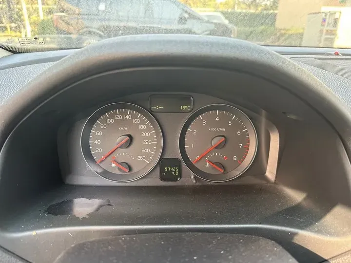 2012 Volvo C30 2.0L 145HP L4 6DCT,autocango,china used car exporter,china ev exporter,chinese used car exporter,chinese used ev exporter