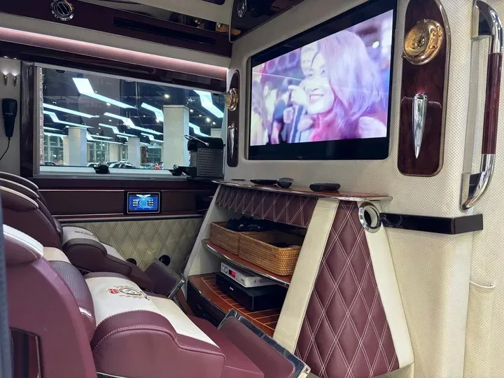 2011 Ford E350 5.4L 258HP V8 5AT,autocango,china used car exporter,china ev exporter,chinese used car exporter,chinese used ev exporter