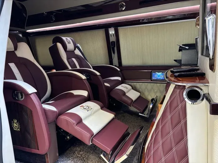 2011 Ford E350 5.4L 258HP V8 5AT,autocango,china used car exporter,china ev exporter,chinese used car exporter,chinese used ev exporter