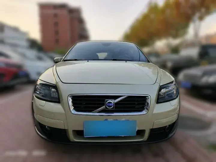 2008 Volvo C30 2.4L 170HP L5 5AT