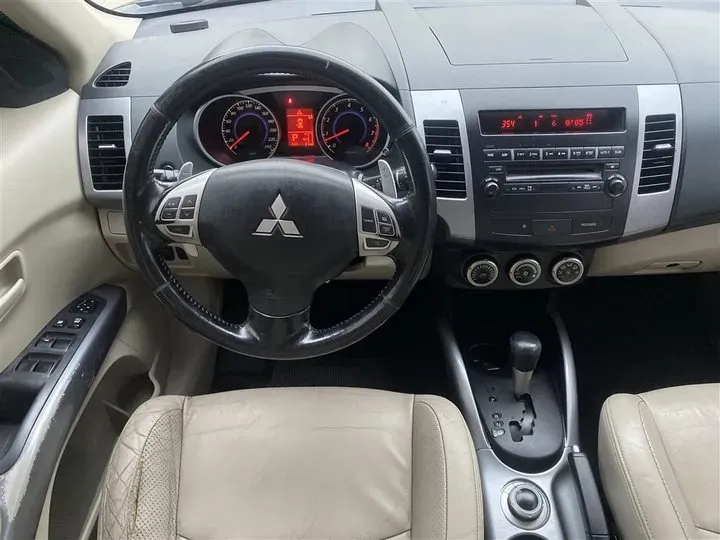 2008 Mitsubishi Outlander 3.0L 220HP V6 6AT,autocango,china used car exporter,china ev exporter,chinese used car exporter,chinese used ev exporter