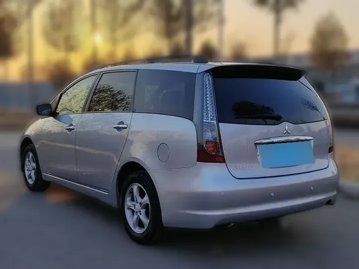 2006 Mitsubishi Grandis 2.4L 165HP L4 4AT,autocango,china used car exporter,china ev exporter,chinese used car exporter,chinese used ev exporter