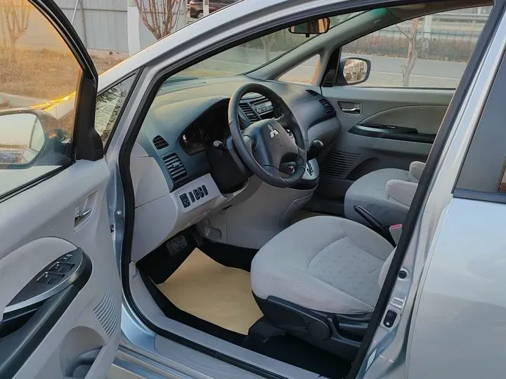 2006 Mitsubishi Grandis 2.4L 165HP L4 4AT,autocango,china used car exporter,china ev exporter,chinese used car exporter,chinese used ev exporter