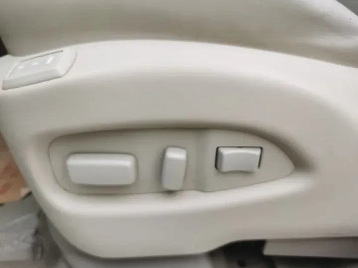 2012 Cadillac SRX 3.0L 271HP V6 6AT,autocango,china used car exporter,china ev exporter,chinese used car exporter,chinese used ev exporter