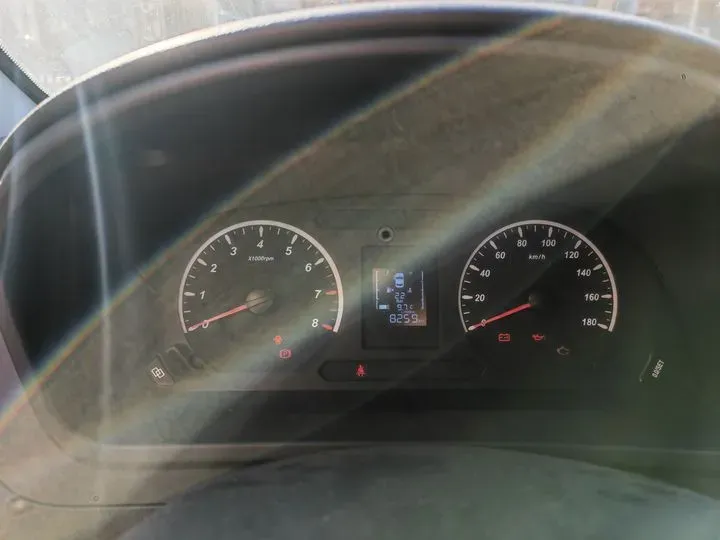 2022 DongFeng Forthing LingZhi Plus 2.0L 133HP L4 6MT,autocango,china used car exporter,china ev exporter,chinese used car exporter,chinese used ev exporter