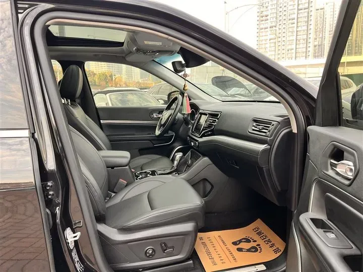 2020 Jeep Grand Commander 2.0T 265HP L4 9AT,autocango,china used car exporter,china ev exporter,chinese used car exporter,chinese used ev exporter