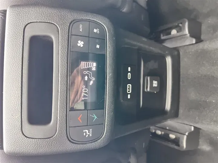 2020 Jeep Grand Commander 2.0T 265HP L4 9AT,autocango,china used car exporter,china ev exporter,chinese used car exporter,chinese used ev exporter