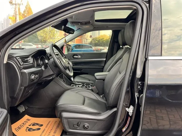 2020 Jeep Grand Commander 2.0T 265HP L4 9AT,autocango,china used car exporter,china ev exporter,chinese used car exporter,chinese used ev exporter