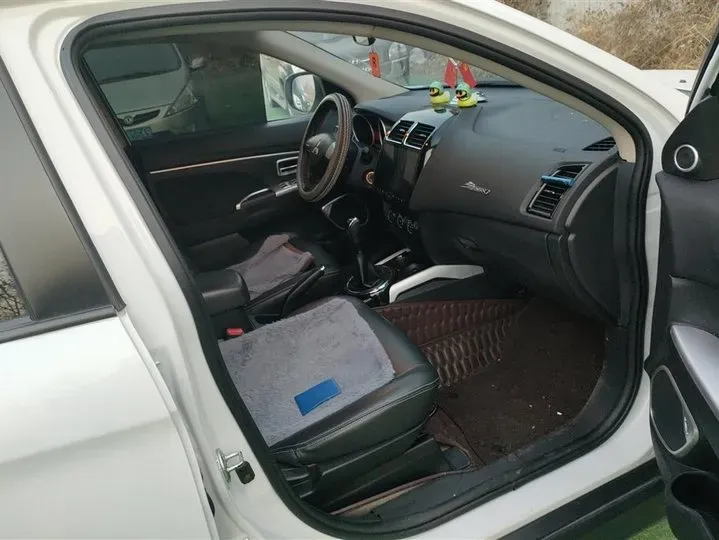 2018 Mitsubishi ASX 1.6L 124HP L4 5MT,autocango,china used car exporter,china ev exporter,chinese used car exporter,chinese used ev exporter