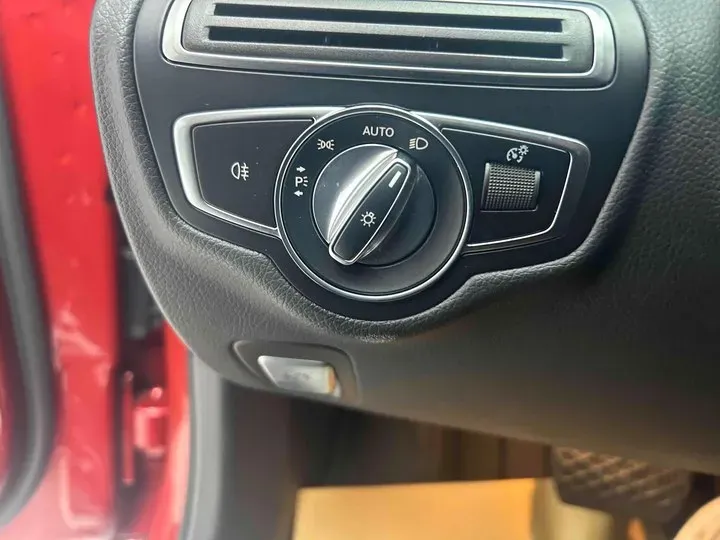 2021 Mercedes-Benz C Class 1.5T 184HP L4 9AT,autocango,china used car exporter,china ev exporter,chinese used car exporter,chinese used ev exporter