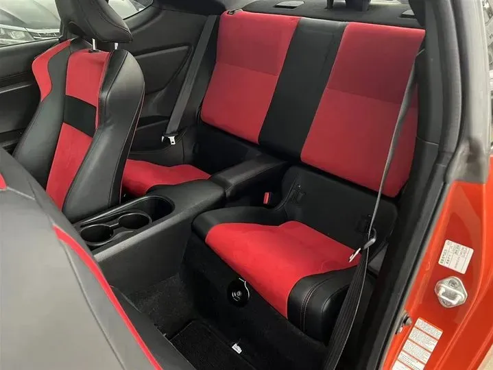 2013 Toyota 86 2.0L 200HP H4 6AT,autocango,china used car exporter,china ev exporter,chinese used car exporter,chinese used ev exporter