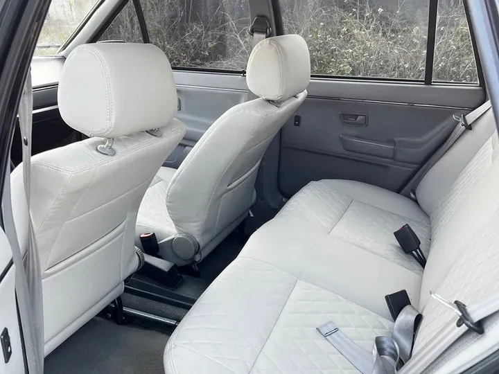 2004 Volkswagen Santana Classic 1.8L 95HP L4 5MT,autocango,china used car exporter,china ev exporter,chinese used car exporter,chinese used ev exporter