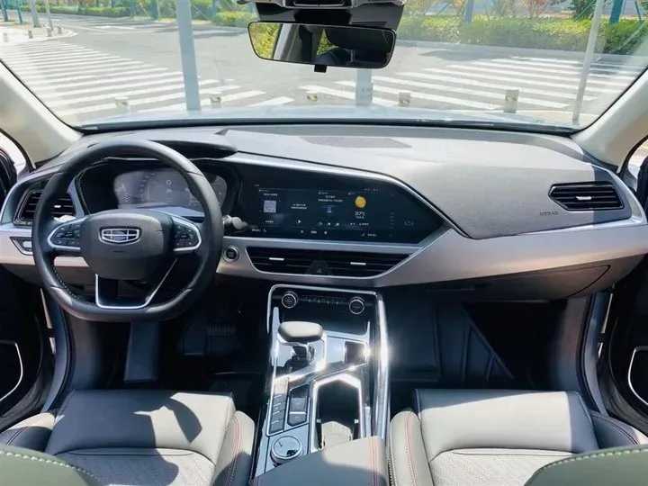 2021 Geely Tugella 2.0T 190HP L4 7DCT,autocango,china used car exporter,china ev exporter,chinese used car exporter,chinese used ev exporter