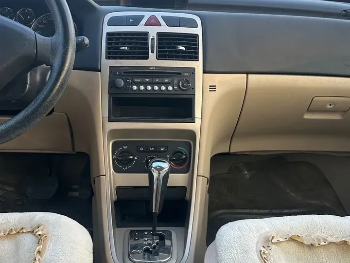 2008 Peugeot 307 1.6L 106HP L4 4AT,autocango,china used car exporter,china ev exporter,chinese used car exporter,chinese used ev exporter