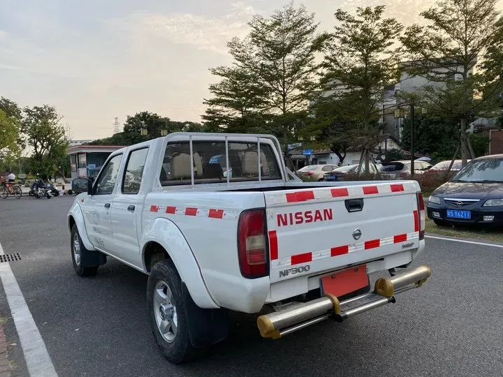 2013 Nissan D22 2.4L 150HP L4 5MT,autocango,china used car exporter,china ev exporter,chinese used car exporter,chinese used ev exporter