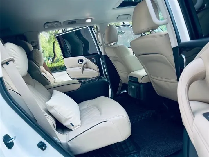 2023 Nissan Patrol 5.6L 400HP V8 7AT,autocango,china used car exporter,china ev exporter,chinese used car exporter,chinese used ev exporter