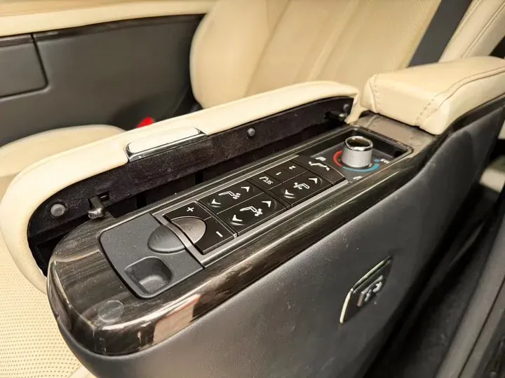 2020 Lexus LM 2.5L 117HP L4 E-CVT Hybrid,autocango,china used car exporter,china ev exporter,chinese used car exporter,chinese used ev exporter