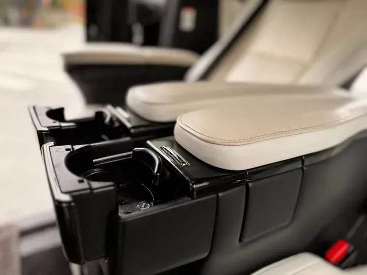 2020 Lexus LM 2.5L 117HP L4 E-CVT Hybrid,autocango,china used car exporter,china ev exporter,chinese used car exporter,chinese used ev exporter