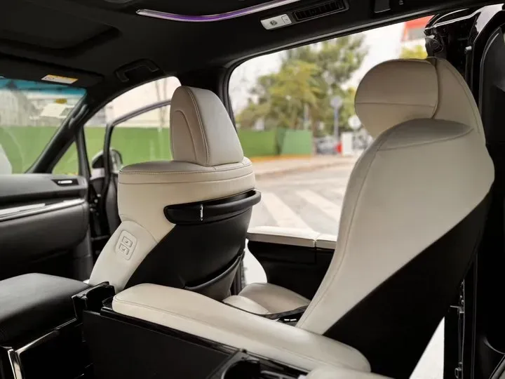 2020 Lexus LM 2.5L 117HP L4 E-CVT Hybrid,autocango,china used car exporter,china ev exporter,chinese used car exporter,chinese used ev exporter