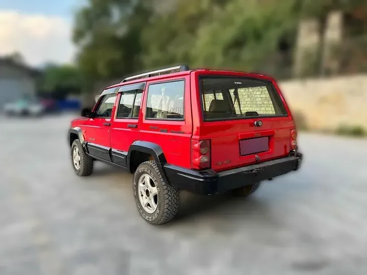 2005 Jeep Beijing JEEP 2.4L 127HP L4 5MT,autocango,china used car exporter,china ev exporter,chinese used car exporter,chinese used ev exporter