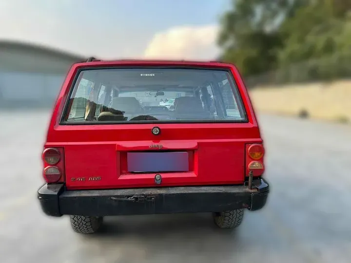 2005 Jeep Beijing JEEP 2.4L 127HP L4 5MT,autocango,china used car exporter,china ev exporter,chinese used car exporter,chinese used ev exporter