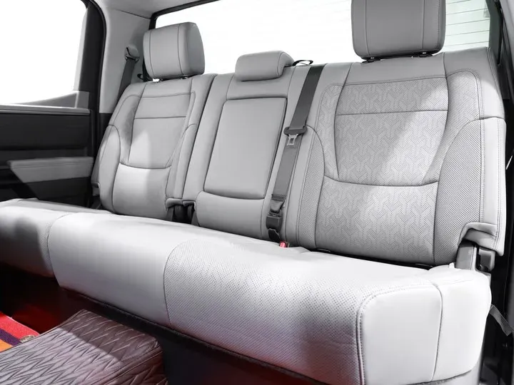 2022 JunTian YongMengZhe 3.5T 381HP V6 10AT,autocango,china used car exporter,china ev exporter,chinese used car exporter,chinese used ev exporter