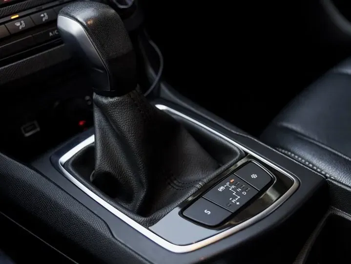 2015 Peugeot 308S 1.2T 136HP L3 6AT,autocango,china used car exporter,china ev exporter,chinese used car exporter,chinese used ev exporter