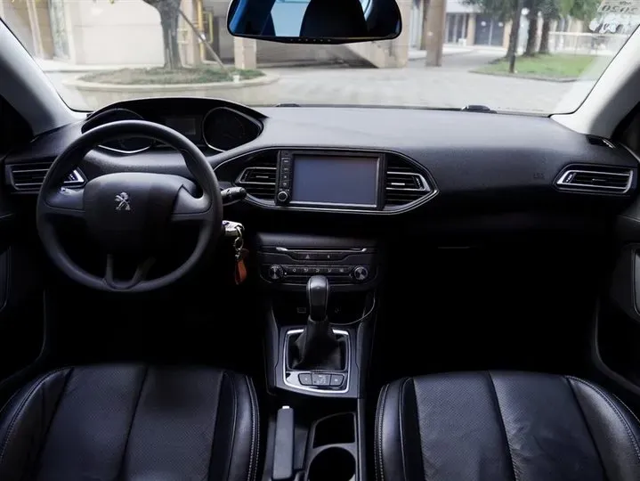 2015 Peugeot 308S 1.2T 136HP L3 6AT,autocango,china used car exporter,china ev exporter,chinese used car exporter,chinese used ev exporter