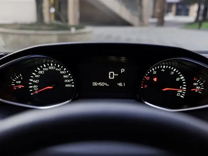 2015 Peugeot 308S 1.2T 136HP L3 6AT,autocango,china used car exporter,china ev exporter,chinese used car exporter,chinese used ev exporter