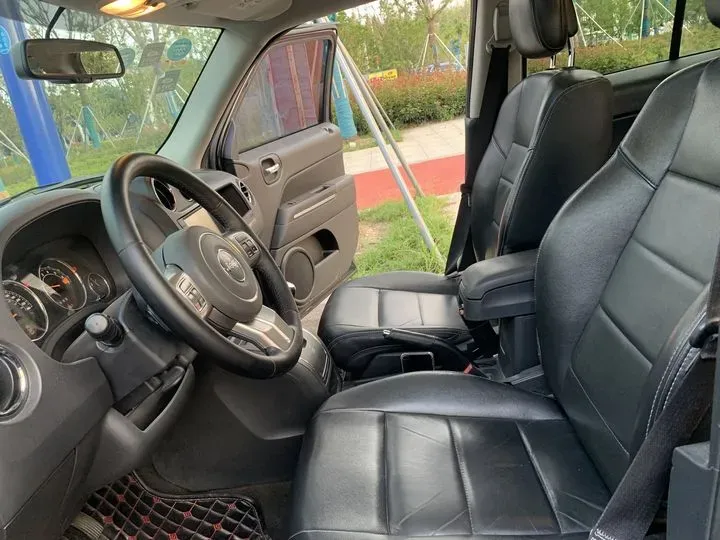 2014 Jeep Patriot 2.4L 170HP L4 6AT,autocango,china used car exporter,china ev exporter,chinese used car exporter,chinese used ev exporter