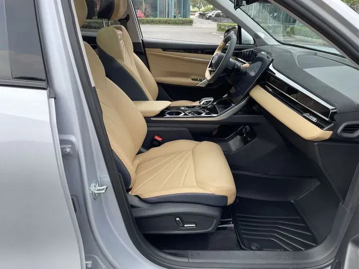 2023 Geely StarRay 1.5T 181HP L4 7DCT,autocango,china used car exporter,china ev exporter,chinese used car exporter,chinese used ev exporter