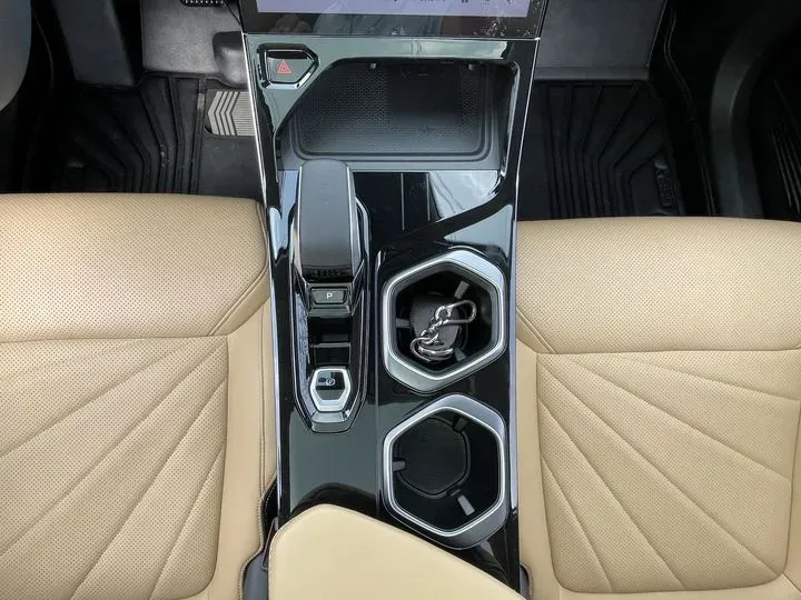 2023 Geely StarRay 1.5T 181HP L4 7DCT,autocango,china used car exporter,china ev exporter,chinese used car exporter,chinese used ev exporter