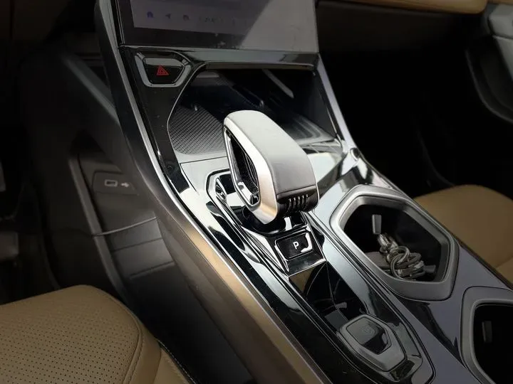 2023 Geely StarRay 1.5T 181HP L4 7DCT,autocango,china used car exporter,china ev exporter,chinese used car exporter,chinese used ev exporter