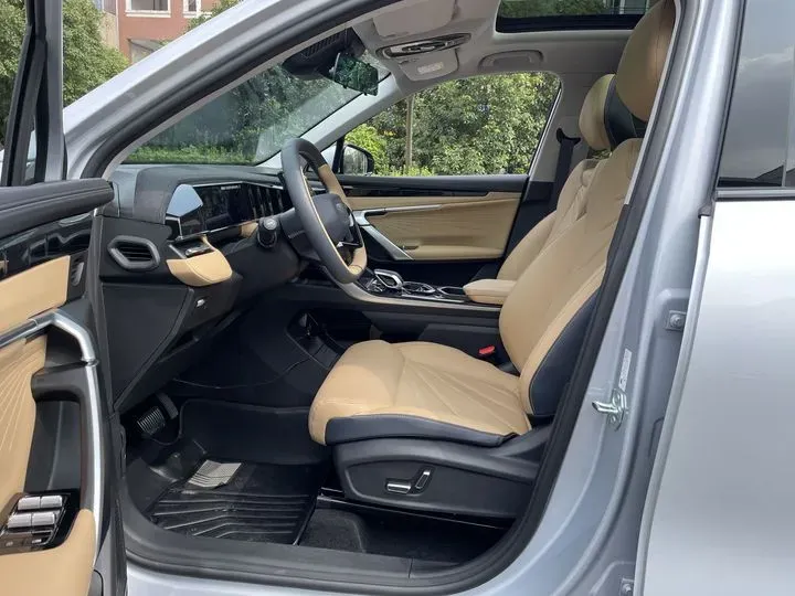 2023 Geely StarRay 1.5T 181HP L4 7DCT,autocango,china used car exporter,china ev exporter,chinese used car exporter,chinese used ev exporter