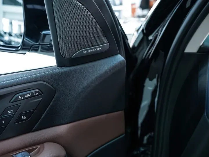 2021 BMW X7 3.0T 340HP L6 8AT,autocango,china used car exporter,china ev exporter,chinese used car exporter,chinese used ev exporter