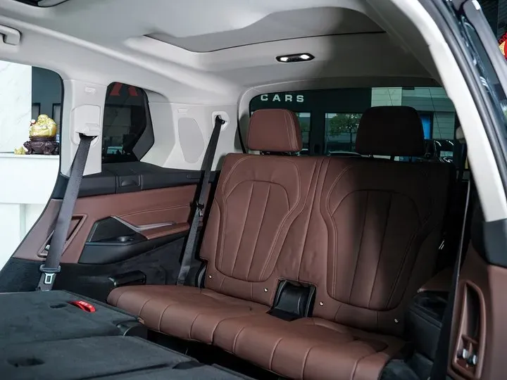 2021 BMW X7 3.0T 340HP L6 8AT,autocango,china used car exporter,china ev exporter,chinese used car exporter,chinese used ev exporter