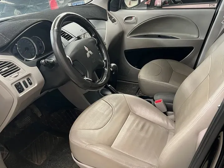 2011 Mitsubishi Zinger 2.0L 170HP L4 4AT,autocango,china used car exporter,china ev exporter,chinese used car exporter,chinese used ev exporter