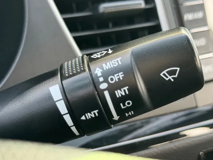 2014 Hyundai Mistra 1.8L 143HP L4 6AT,autocango,china used car exporter,china ev exporter,chinese used car exporter,chinese used ev exporter