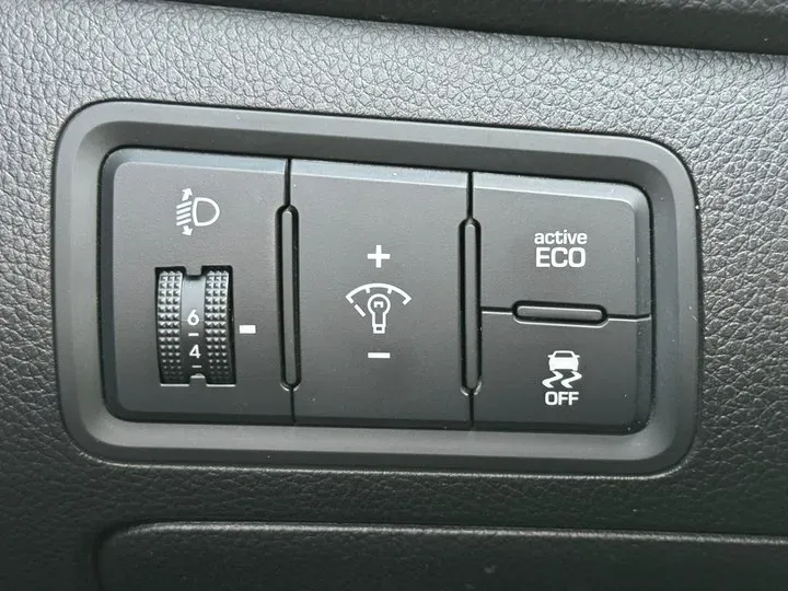 2014 Hyundai Mistra 1.8L 143HP L4 6AT,autocango,china used car exporter,china ev exporter,chinese used car exporter,chinese used ev exporter