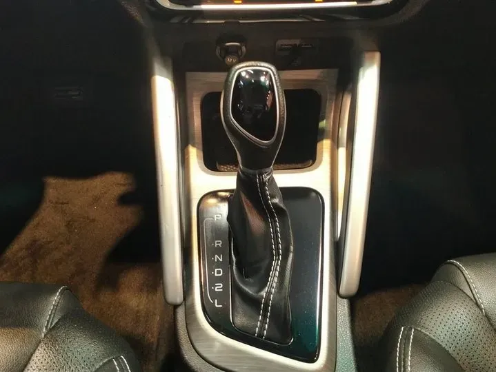 2017 Geely Vision X3 1.5L 102HP L4 4AT,autocango,china used car exporter,china ev exporter,chinese used car exporter,chinese used ev exporter