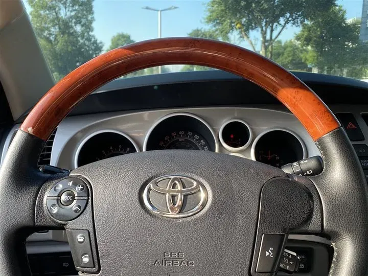 2010 Maserati GranCabrio 4.7L 439HP V8 6AT,autocango,china used car exporter,china ev exporter,chinese used car exporter,chinese used ev exporter