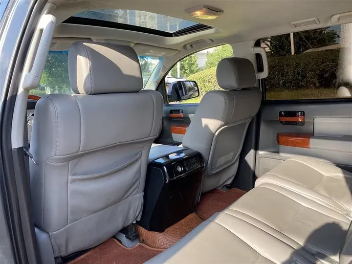 2010 Maserati GranCabrio 4.7L 439HP V8 6AT,autocango,china used car exporter,china ev exporter,chinese used car exporter,chinese used ev exporter