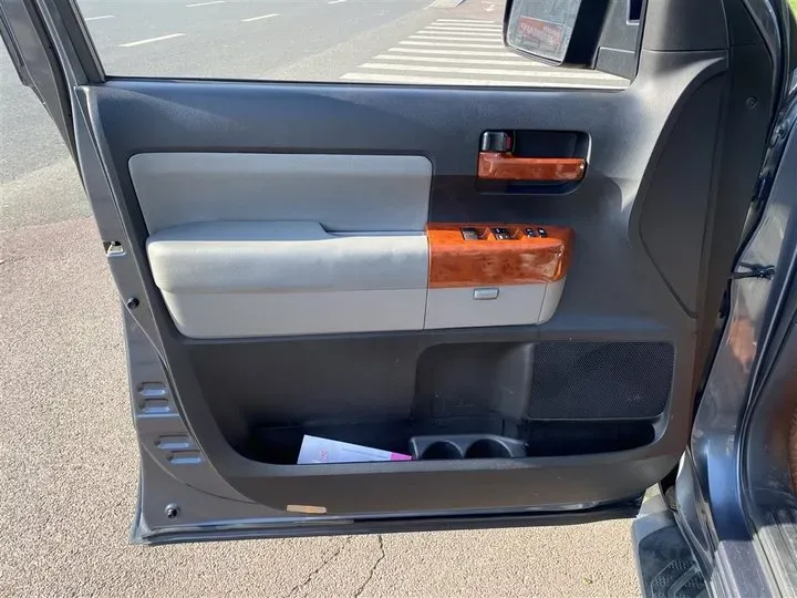 2010 Maserati GranCabrio 4.7L 439HP V8 6AT,autocango,china used car exporter,china ev exporter,chinese used car exporter,chinese used ev exporter