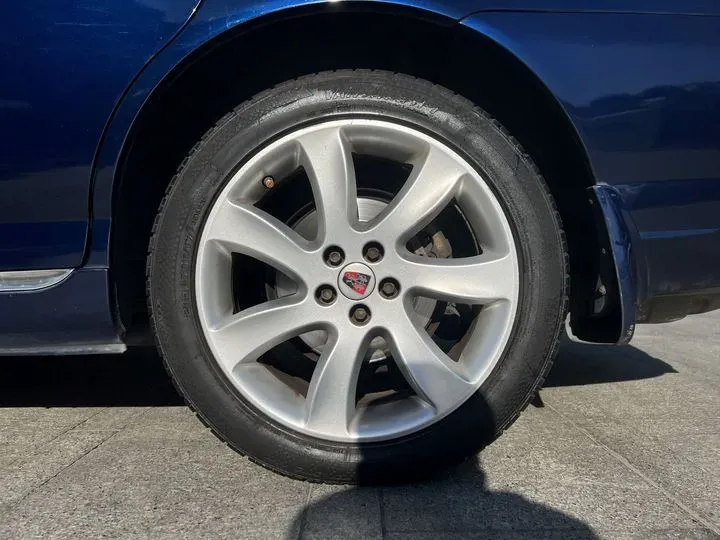 2011 Roewe 750 1.8T 160HP L4 5AT,autocango,china used car exporter,china ev exporter,chinese used car exporter,chinese used ev exporter