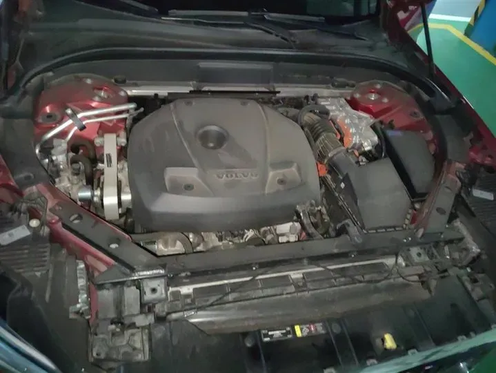 2020 Volvo XC60 2.0T 320HP L4 8AT PHEV 11.6KWH,autocango,china used car exporter,china ev exporter,chinese used car exporter,chinese used ev exporter