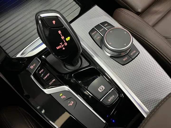 2020 BMW X4 2.0T 184HP L4 8AT,autocango,china used car exporter,china ev exporter,chinese used car exporter,chinese used ev exporter