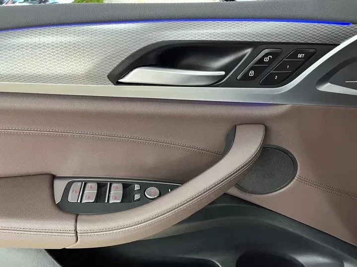 2020 BMW X4 2.0T 184HP L4 8AT,autocango,china used car exporter,china ev exporter,chinese used car exporter,chinese used ev exporter