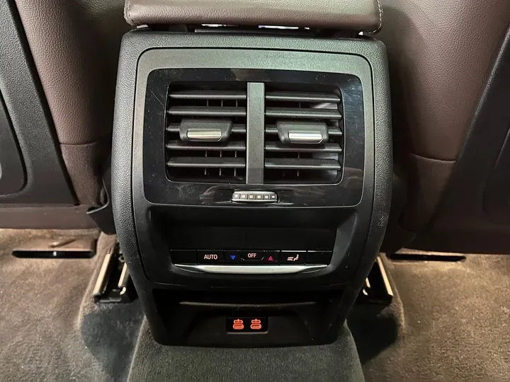 2020 BMW X4 2.0T 184HP L4 8AT,autocango,china used car exporter,china ev exporter,chinese used car exporter,chinese used ev exporter