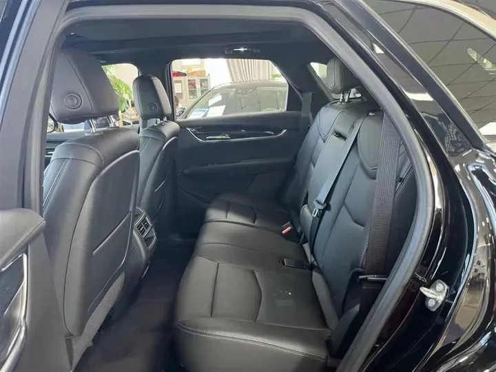 2022 Cadillac XT5 2.0T 237HP L4 9AT,autocango,china used car exporter,china ev exporter,chinese used car exporter,chinese used ev exporter